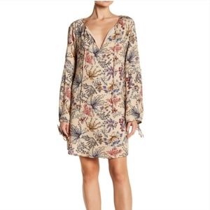 WAYF Botanical Raglan-Sleeve Shift Dress